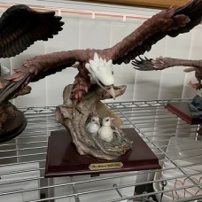 EAGLE WITH HIS YOUNGS IN NEST RESIN STATUE 30CM HEIGHT X 50CM WIDTH